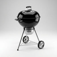 Outdoor Household Kettle BBQ Grill Charcoal BBQ Grill round Apple Grill — Studio Shot